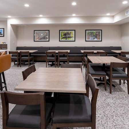 Grandstay Hotel & Suites Johnston-Des Moines, Ia Eksteriør billede